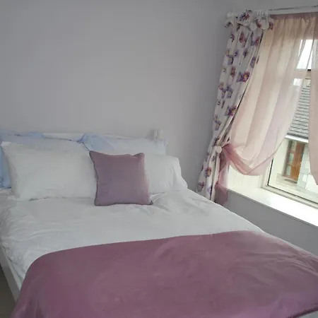 Holiday home 5 Ellesmere Avenue